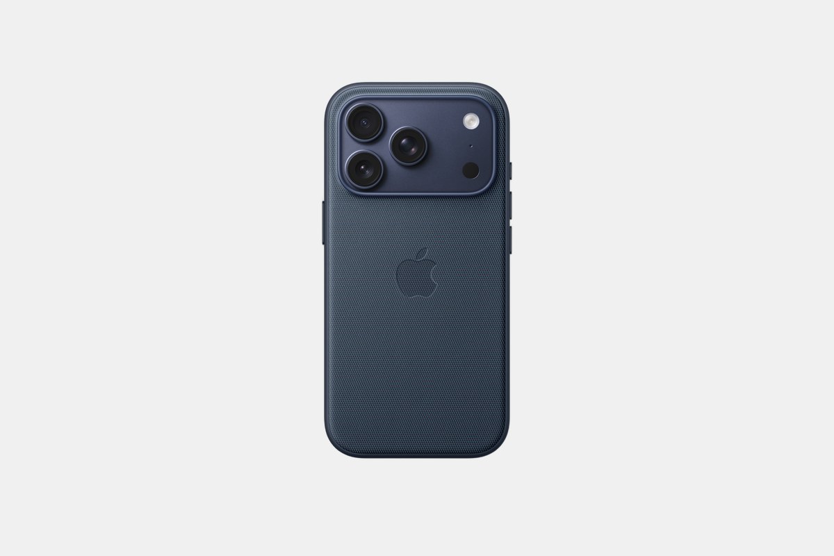 Apple TechWoven Case with MagSafe for iPhone 17