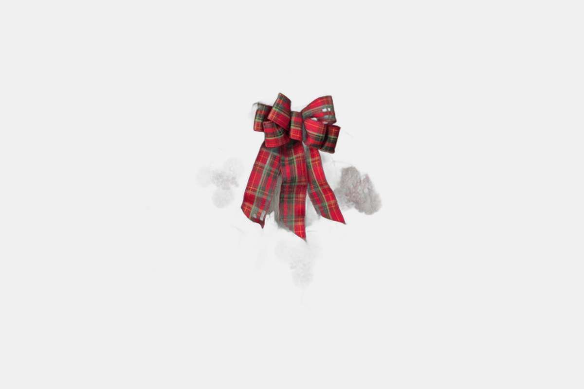Harbor Farm Country Plaid Fresh Christmas Wreath
