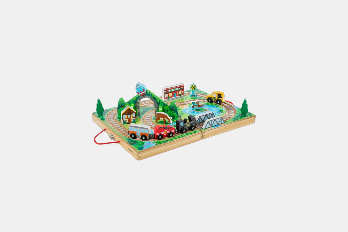 Melissa & Doug Wooden Railway Set in a Box (Take-Along Railroad)