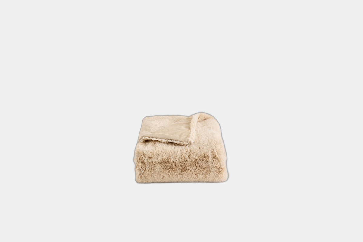 Quince Luxury Faux Fur Throw